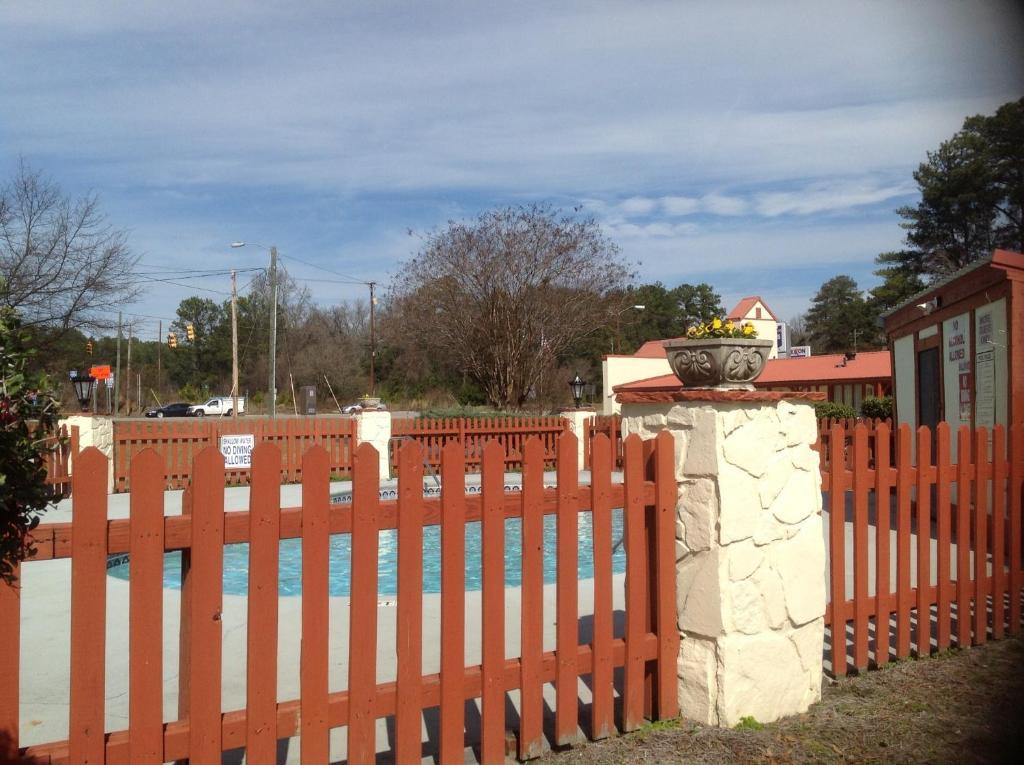 Knights Inn - Cayce Exterior foto